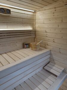 Sauna STELA, realizace: interiér s lavicemi